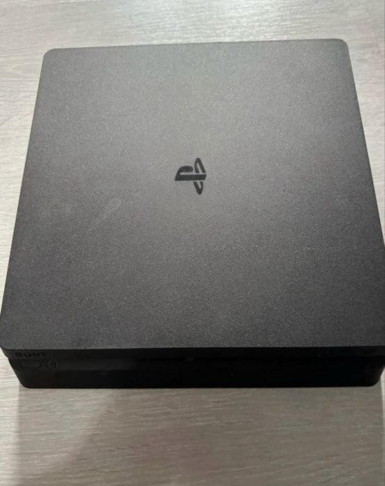 PlayStation 4 Slim 1TB