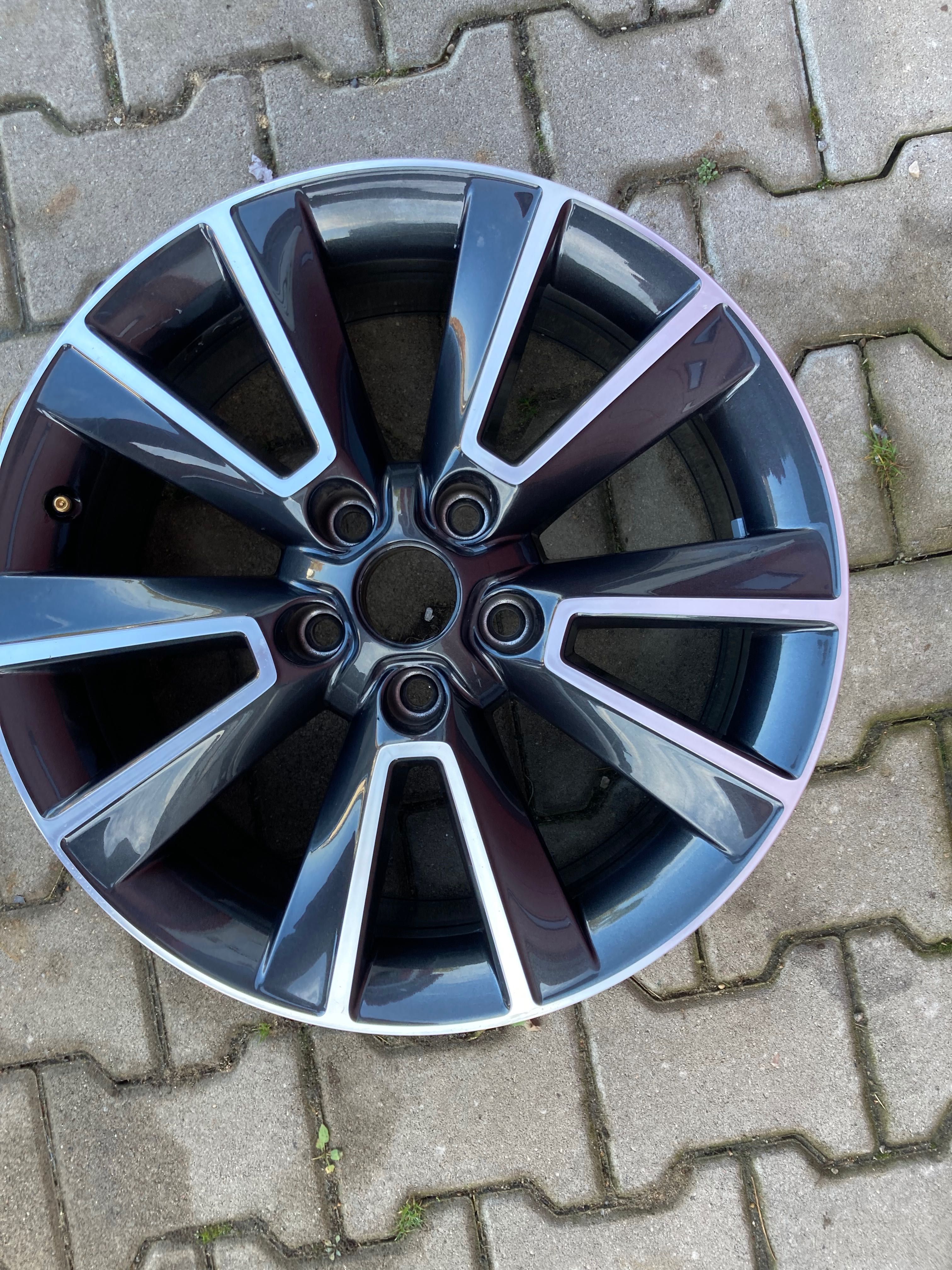 Felga kolo pojedyncza skoda yeti 17 cali 5x112 et45 7j super stan