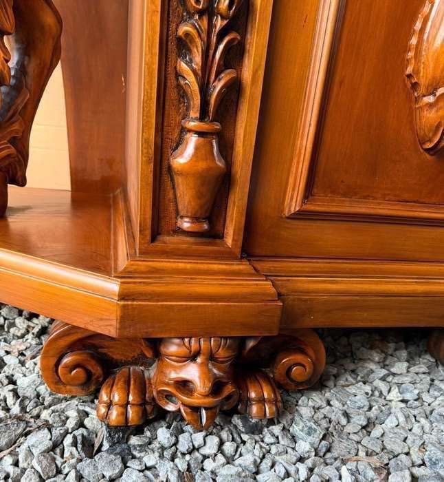 Rzeźbiona włoska oryginalna komoda z nadstawką