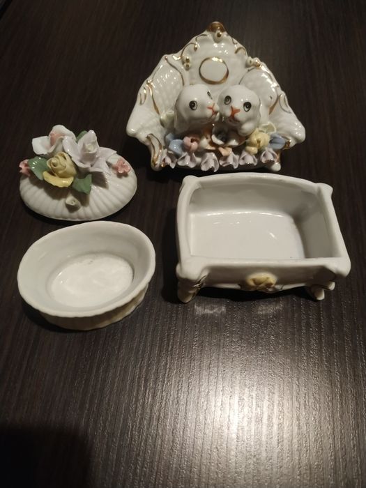 Porcelanowe ozdobne pudełka, szkatułki