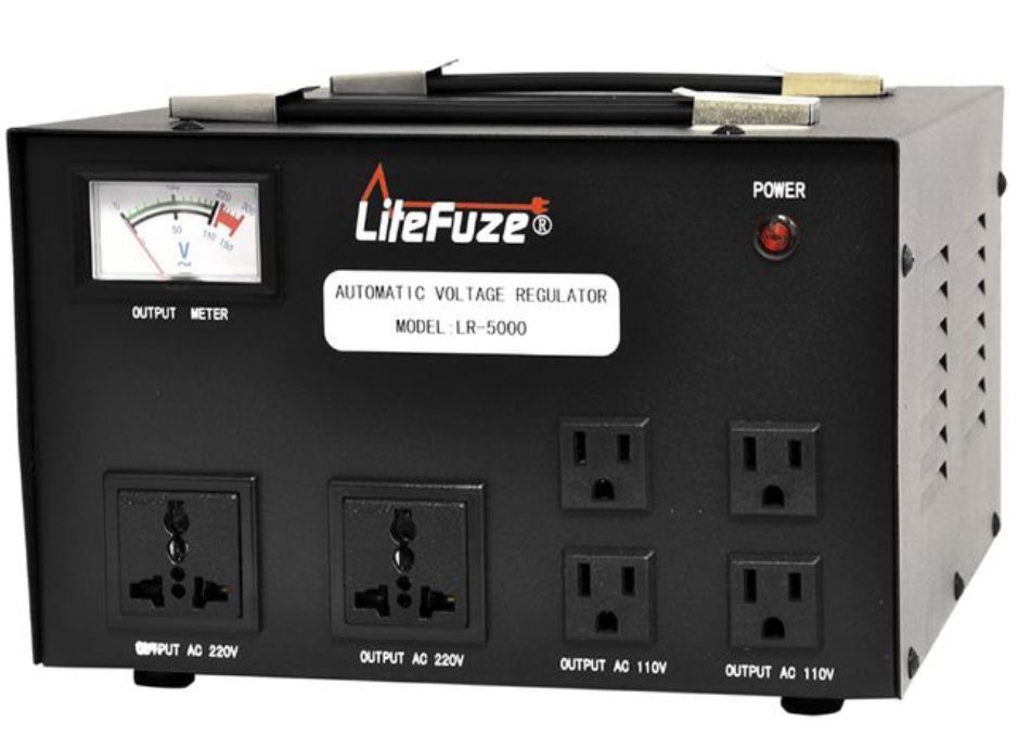 Трансформатор 220-110 вольт LiteFuze LR-5000 Voltage Regulator 5000W -