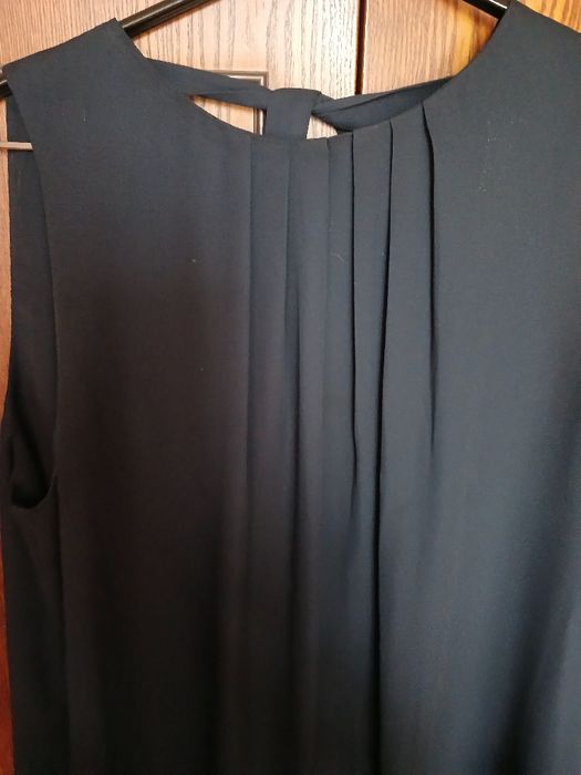 Красиве шифонове плаття,темно синього кольору.Розмір 50-52.