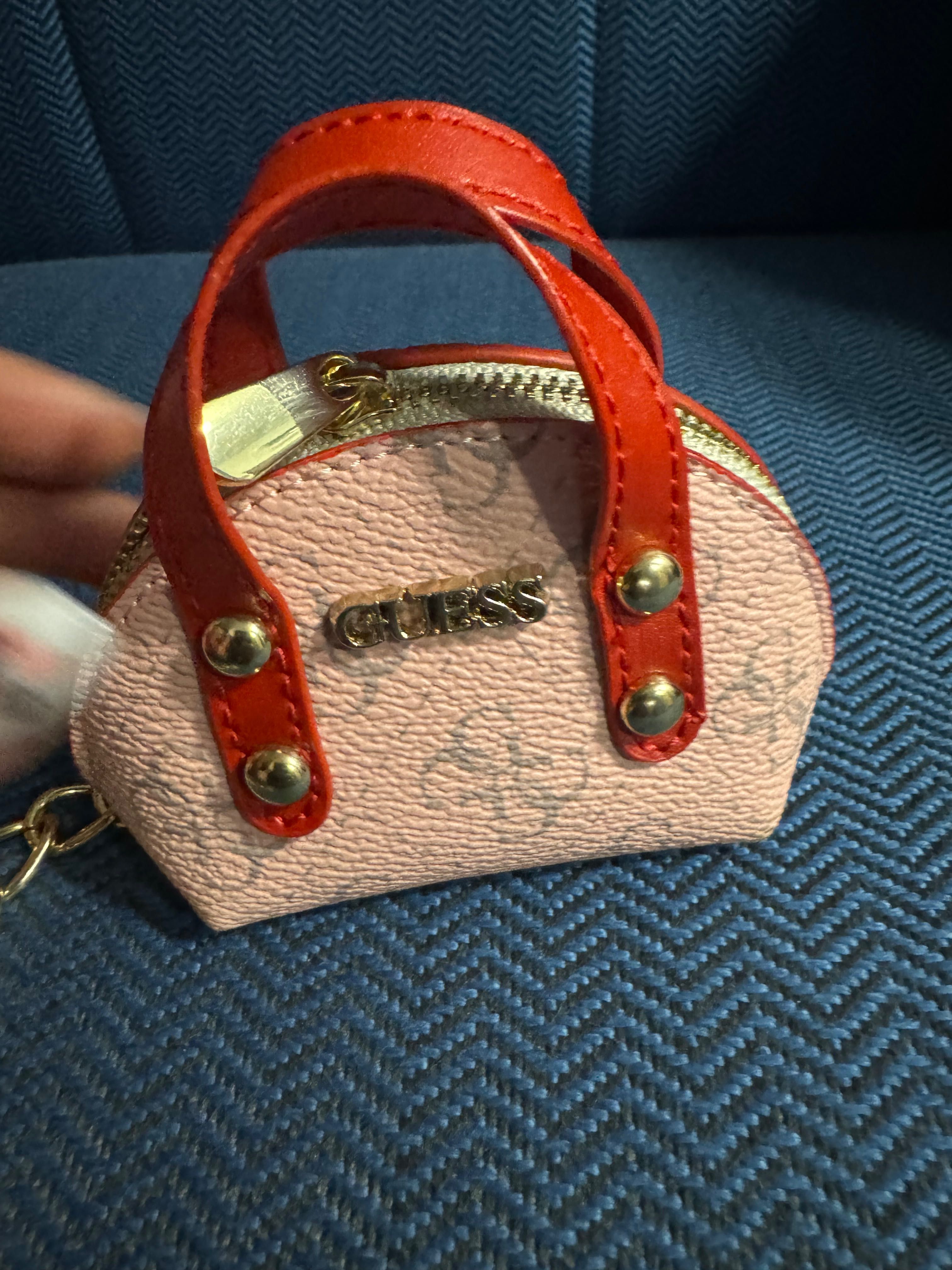 Brelok zawieszka Guess