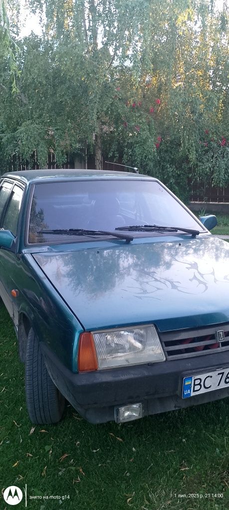 ВАЗ21099.           .