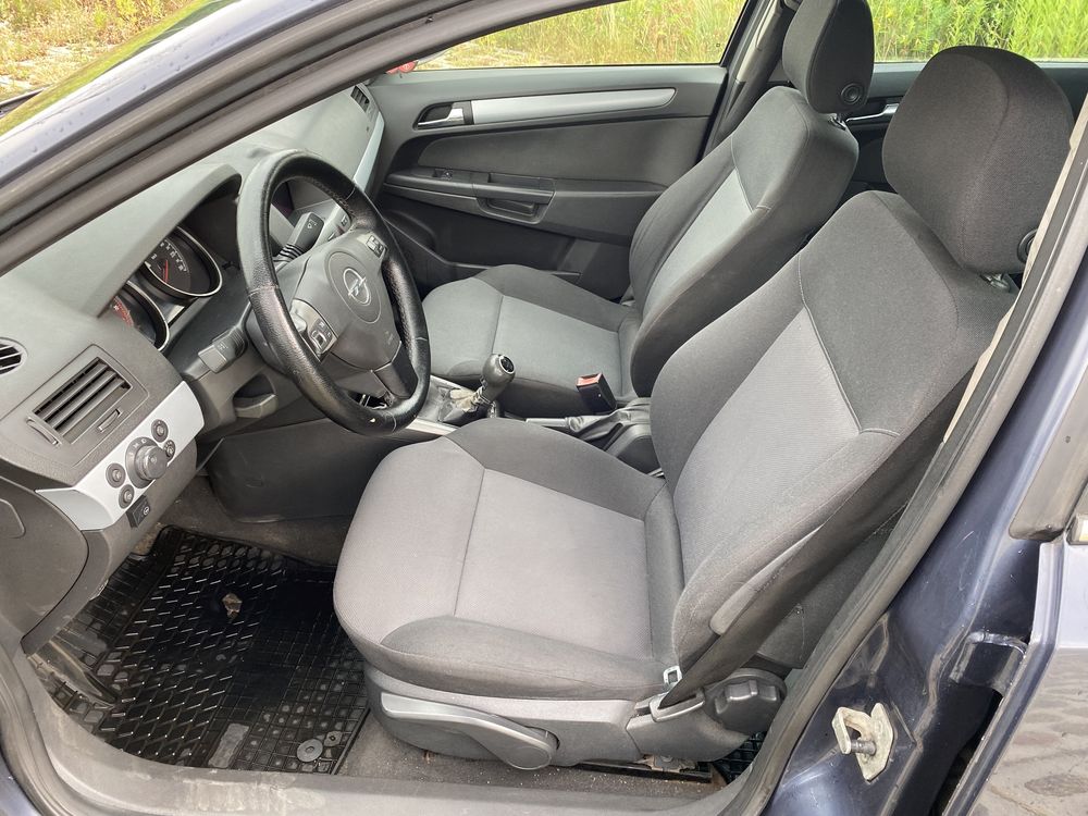 Opel Astra H Kombi 1.6 LPG