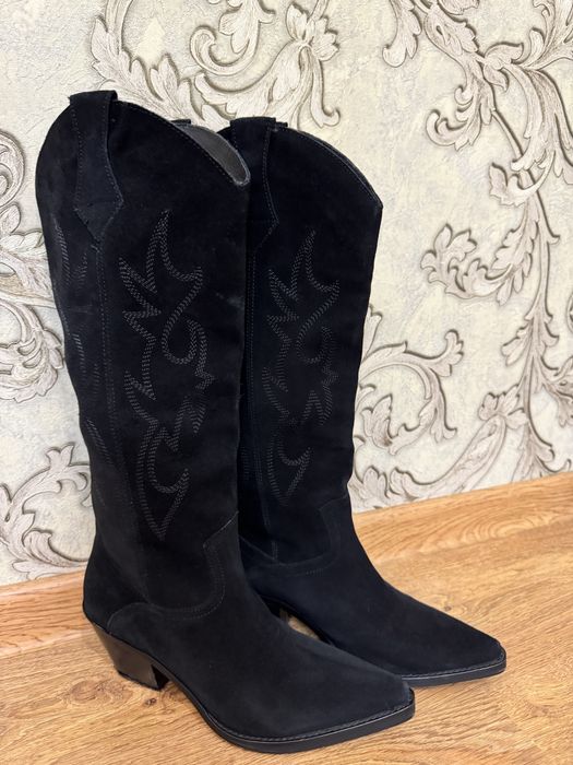 Чорні замшеві казаки,ковбойки