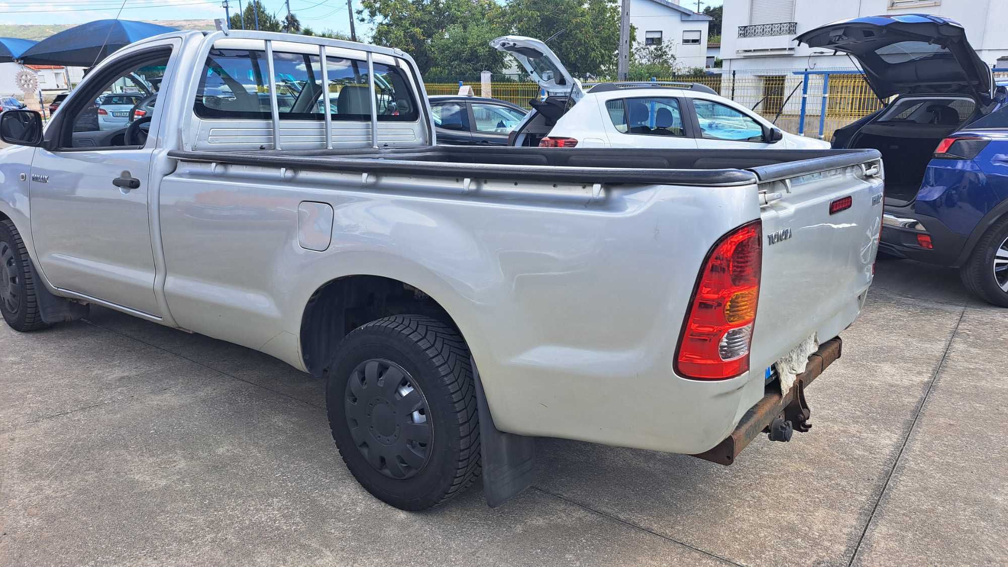 Caixa metálica Toyota Hilux de 2009