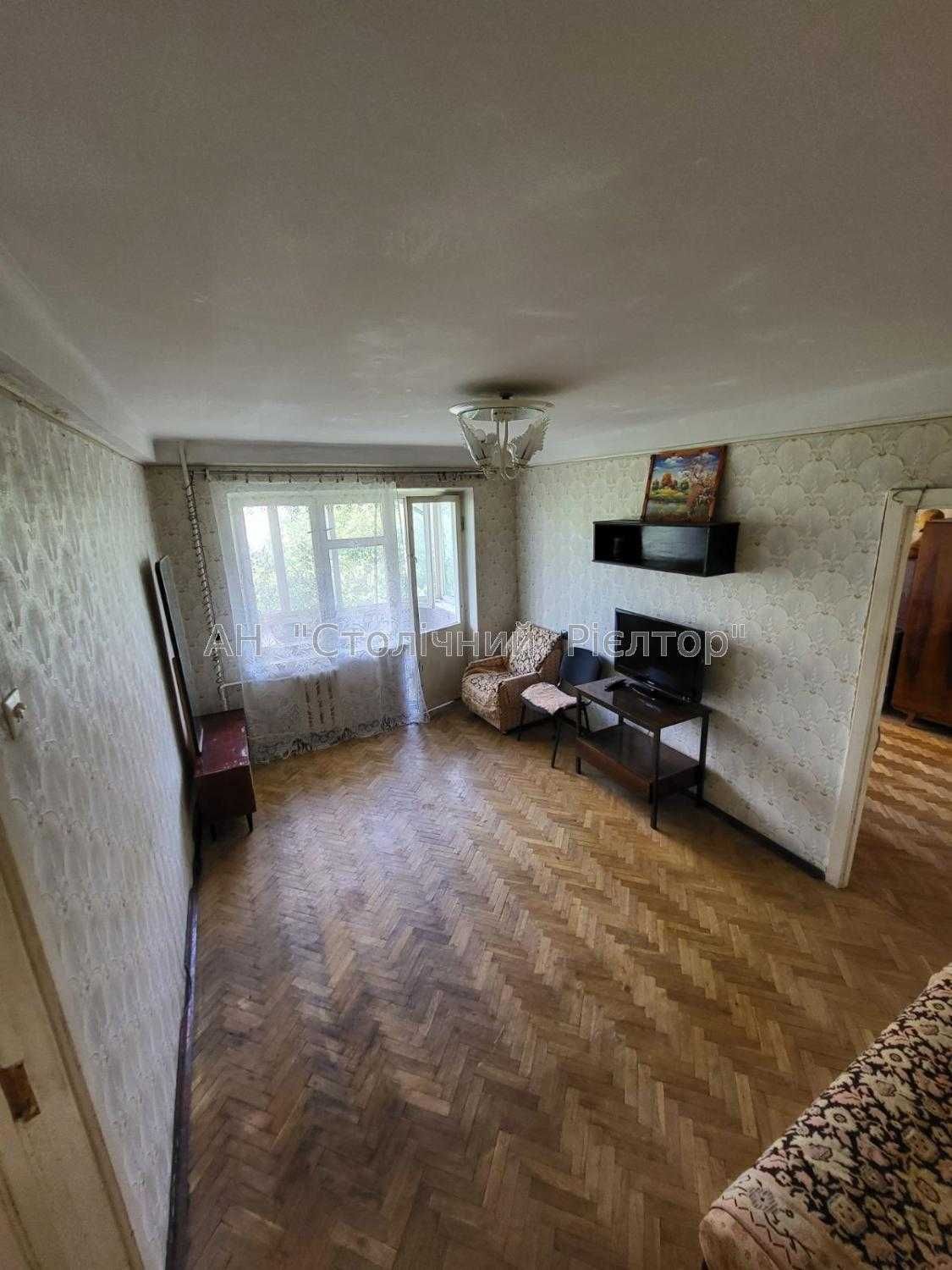Продаж 2-кімнатної квартири, вул.В.Черчилля, біля м.Дарниця.