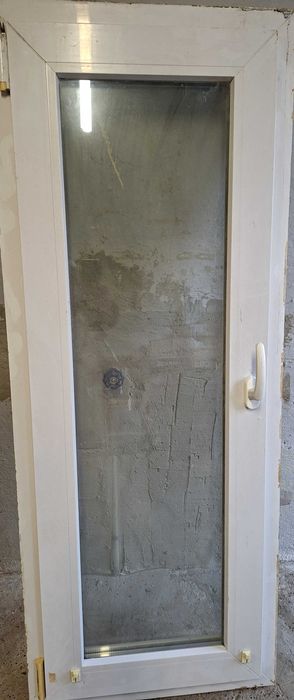 Okno PCV 143 x 56