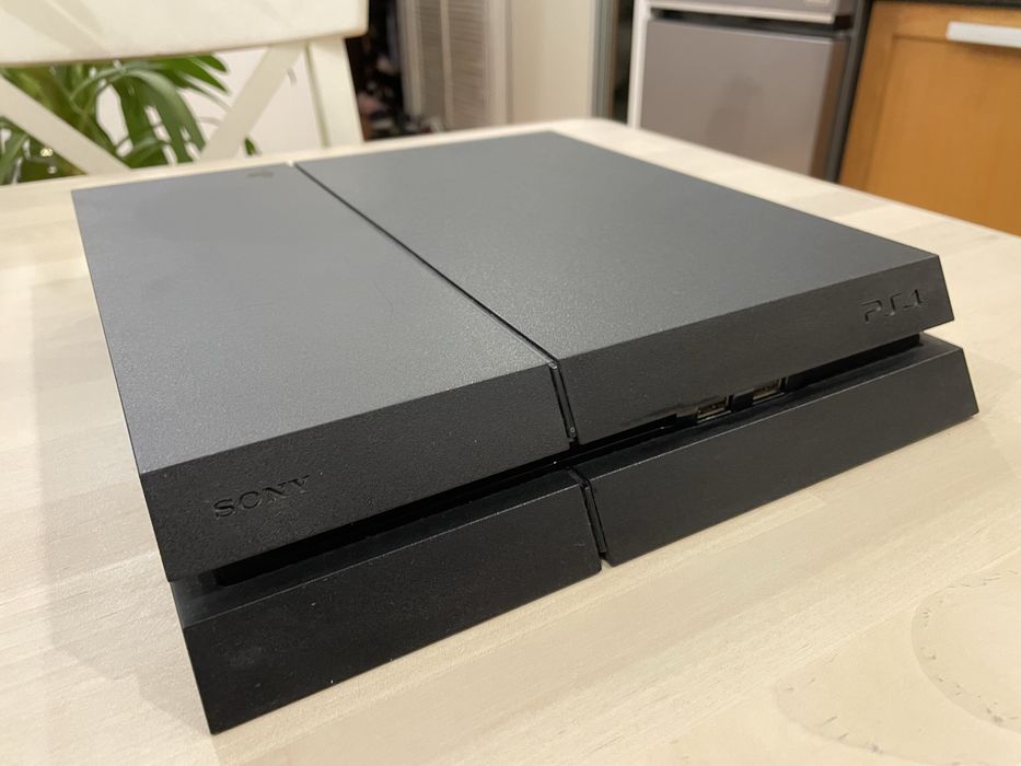 Konsola Playstation 4