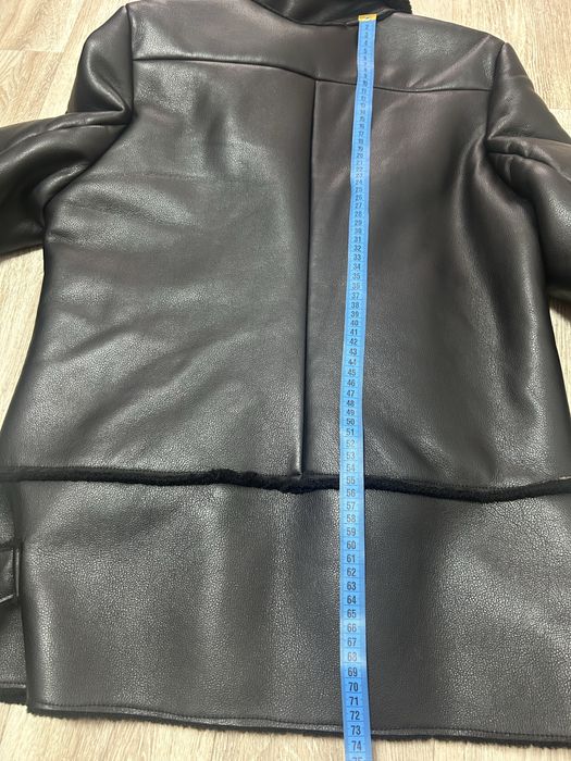 Дублянка чорна, жіноча