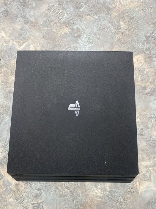 Продам плейстейшн 4про 1тб