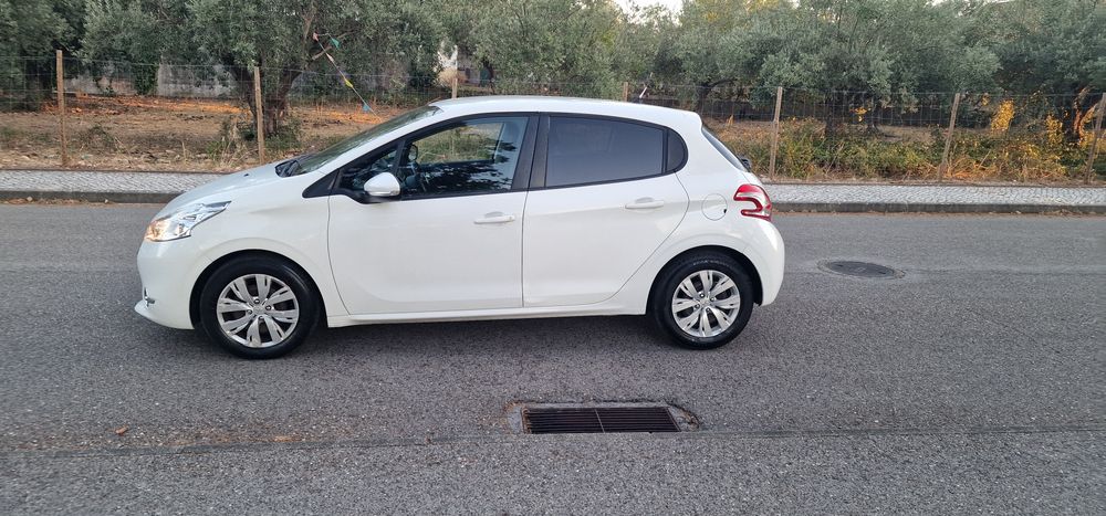 Peugeot 208 1.4 hdi