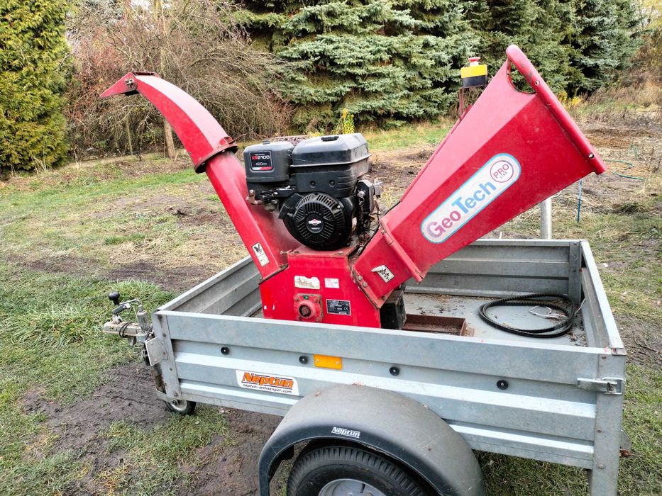 Rębak spalinowy do gałęzi