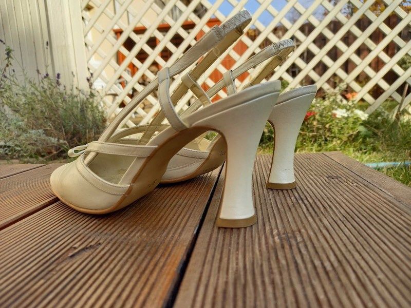 Buty ślubne Doriani ecru rozm 37,5