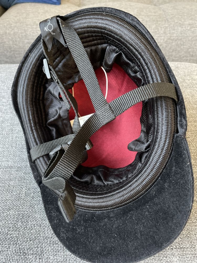 Nowy kask jezdziecki Fouganza r.57 cm