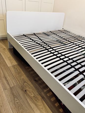 Łóżko do spania IKEA ASKVOL 160x200 rama łóżka + dno jak nowe