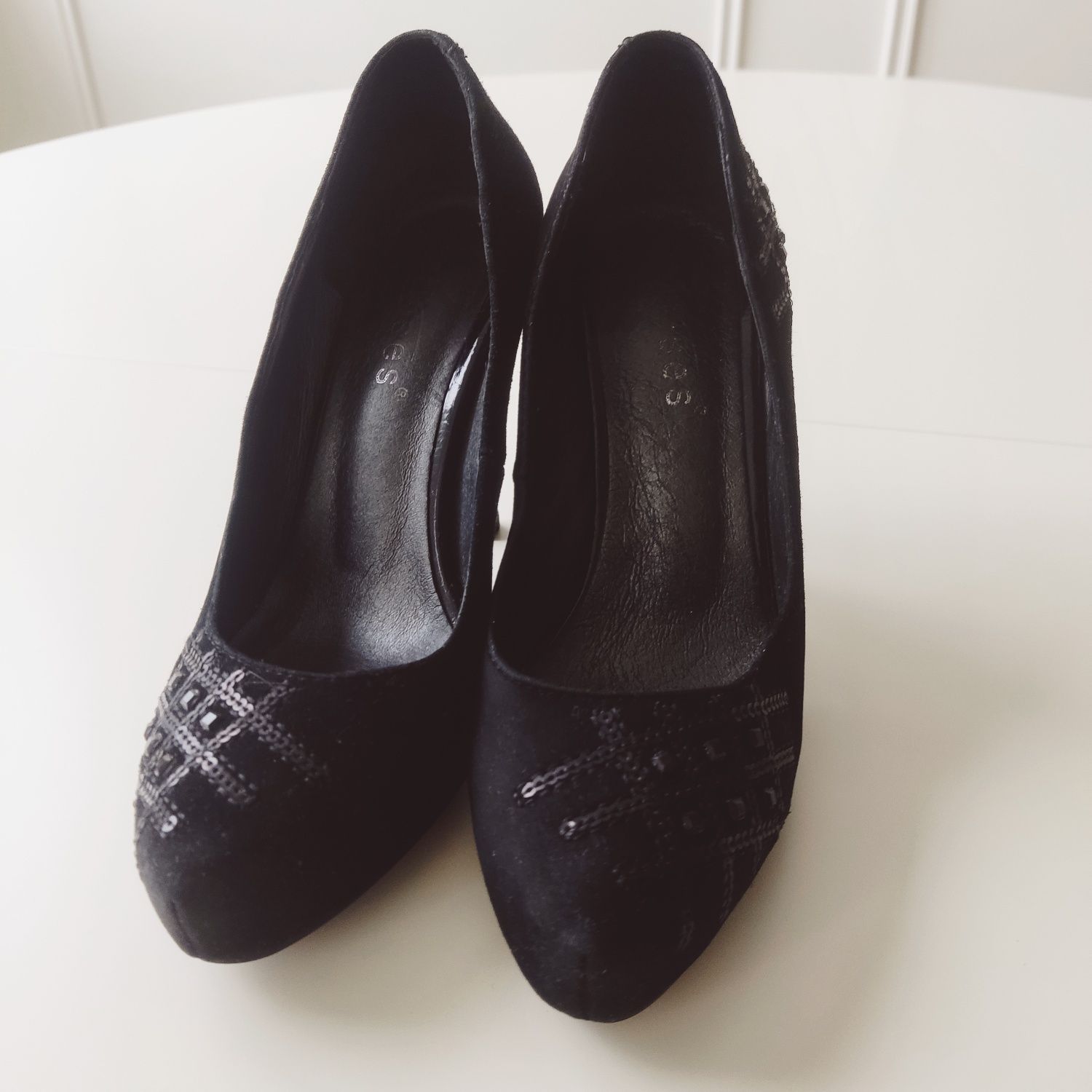 Черевики, туфлі Erisses, чорні, 33 розмір, замша натуральна