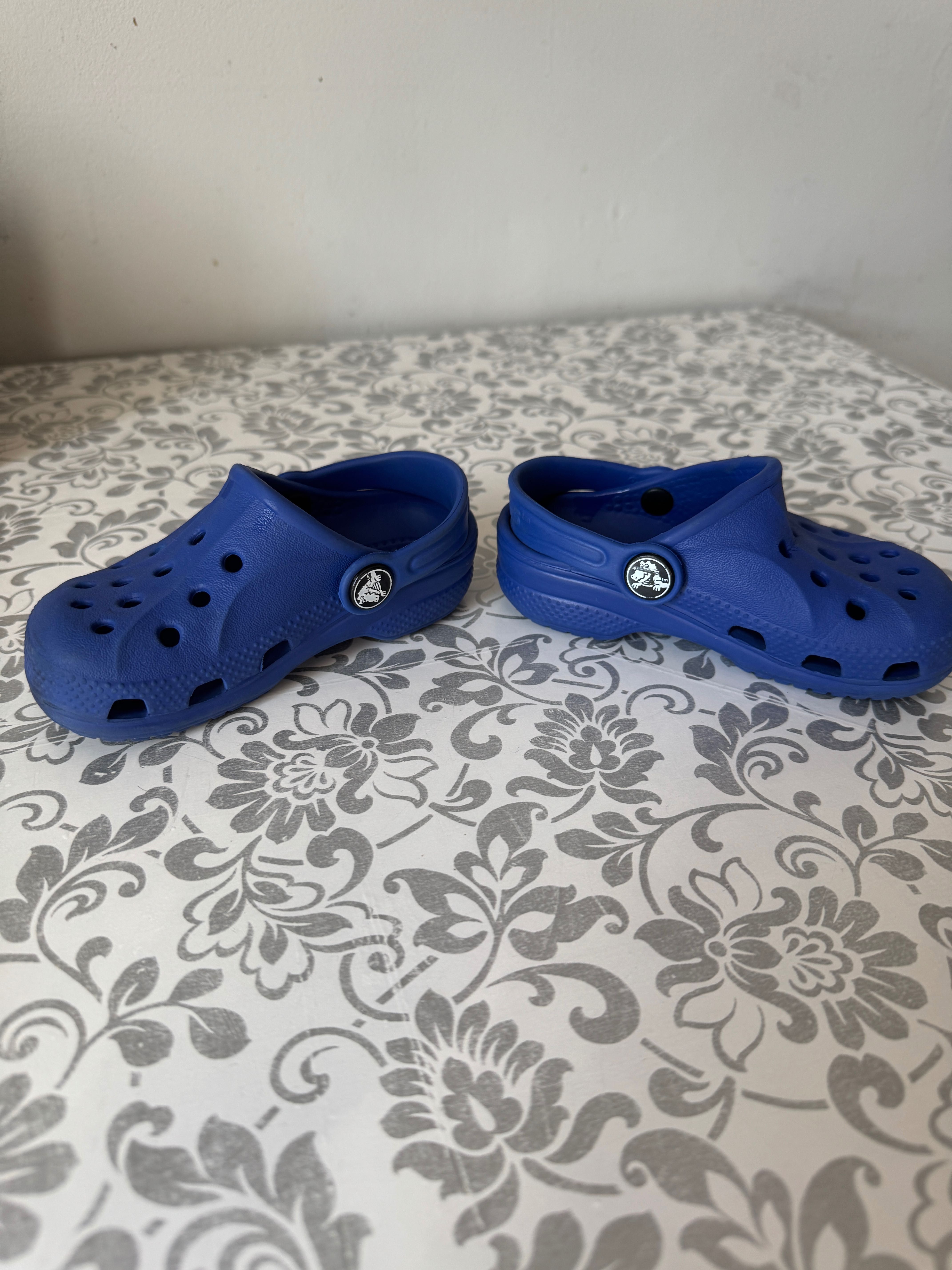 Klapki Crocs c6-7