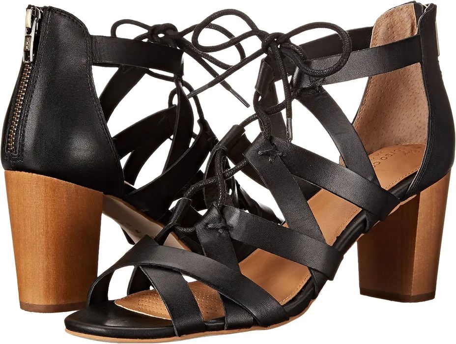 Женские классические сандалии Corso Como GORGI
100% кожа
Материал подо