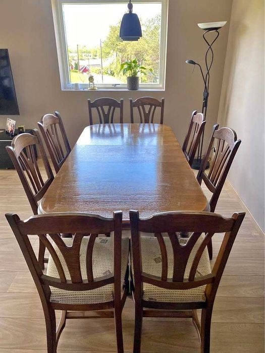 Stół dębowy plus 8 krzeseł