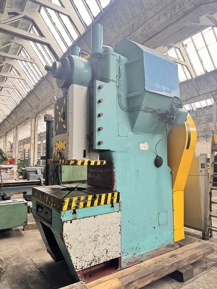 Prasa Mimośrodowa LE400c