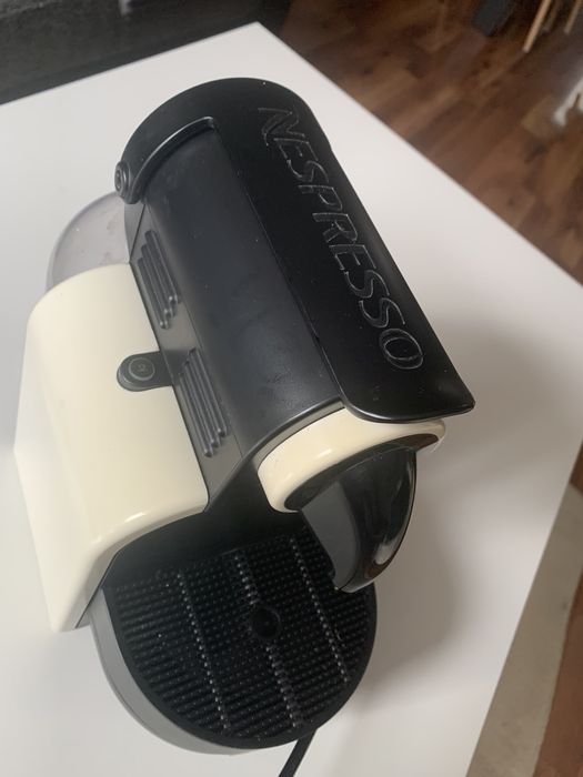 Ekspres do kawy Nespresso Delonghi EN 97 W