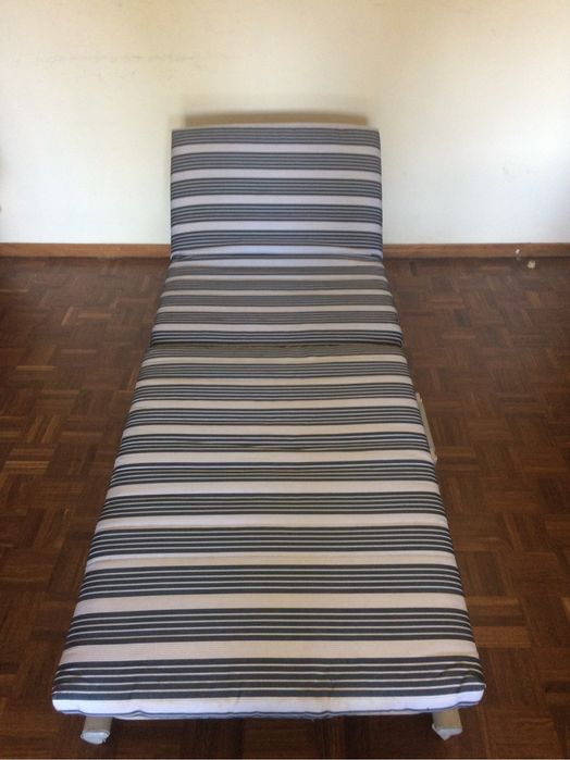 Cama articulada(chamada cama de hóspede)
