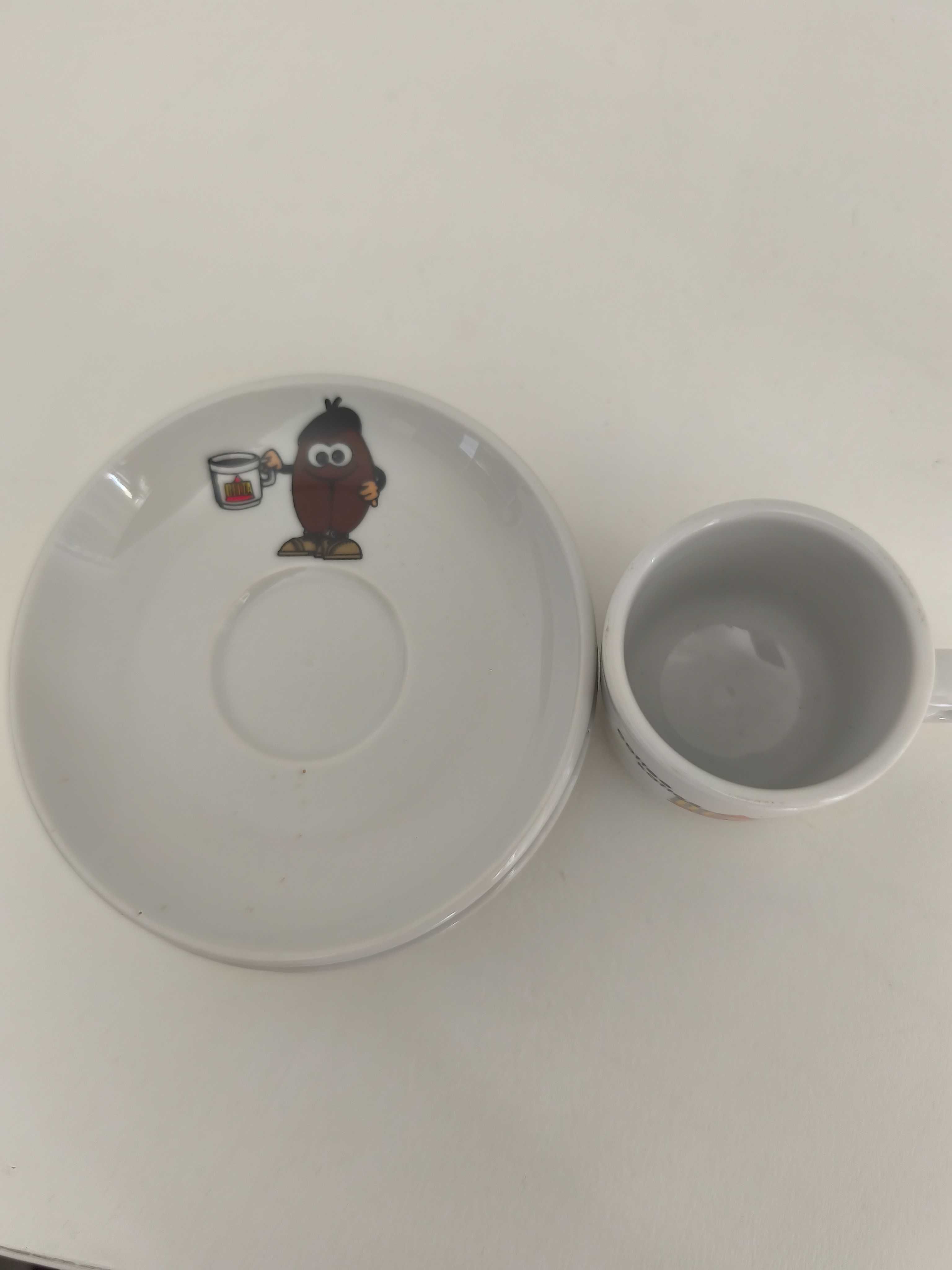 Chávena de café DELTA + 3 pires