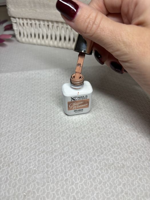 Nails company lakier hybrydowy