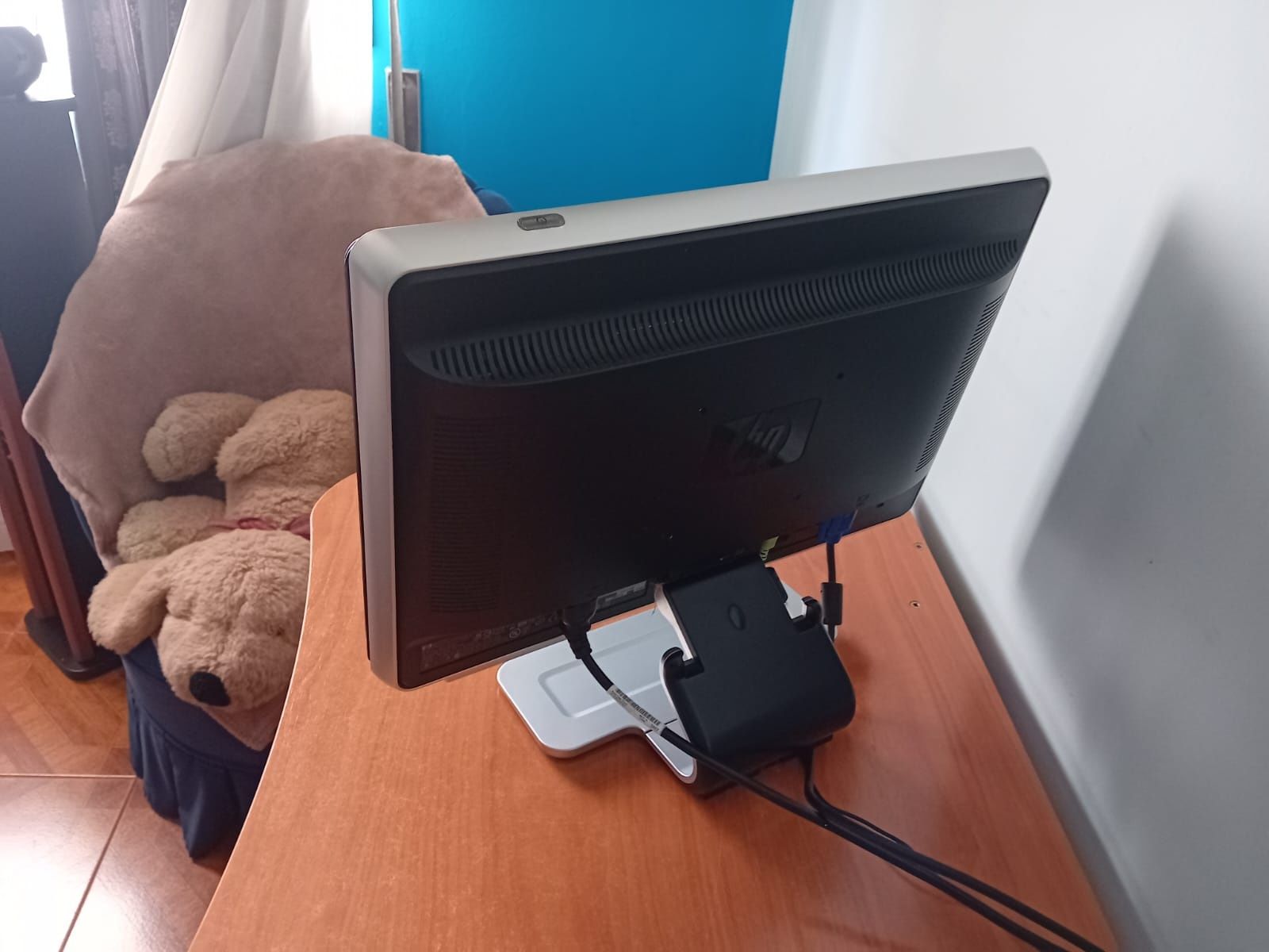 Ecrã de computador Hp + Teclado Acer (usado)