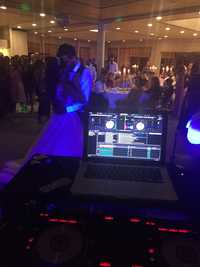 DJ Profissional. Som e Luz para Casamentos, Aniversários e Eventos !