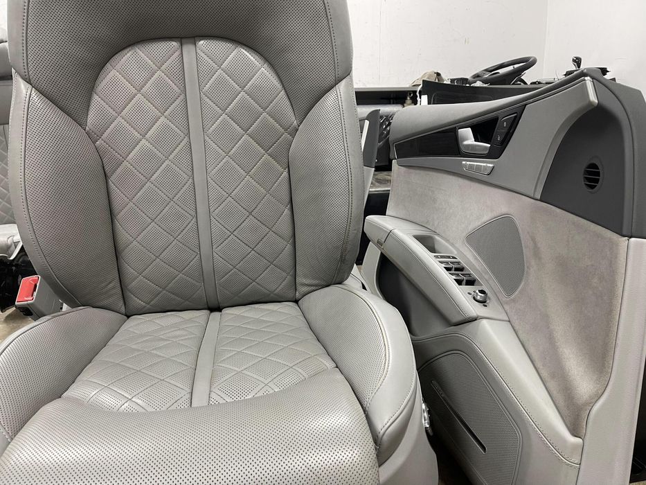 Комплектний салон сидіння з картами AUDI A8 4H0 2010-2018