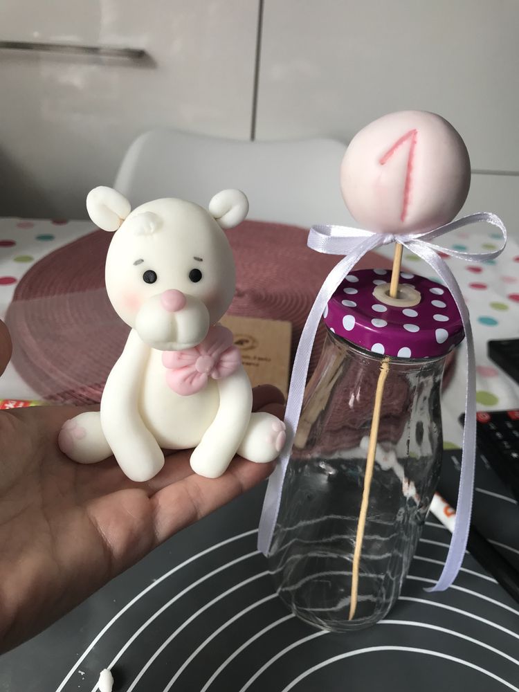 Miś + balonik na roczek ozdoba na tort