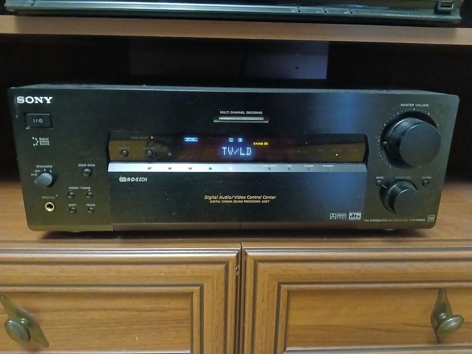 Amplituner Sony STR-DB830