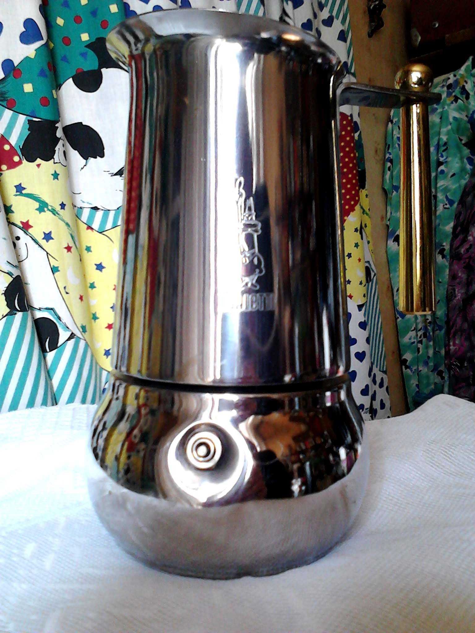 Кавоварка гейзерна Bialetti Elegance 6 чашок (використовулася 5 разів)