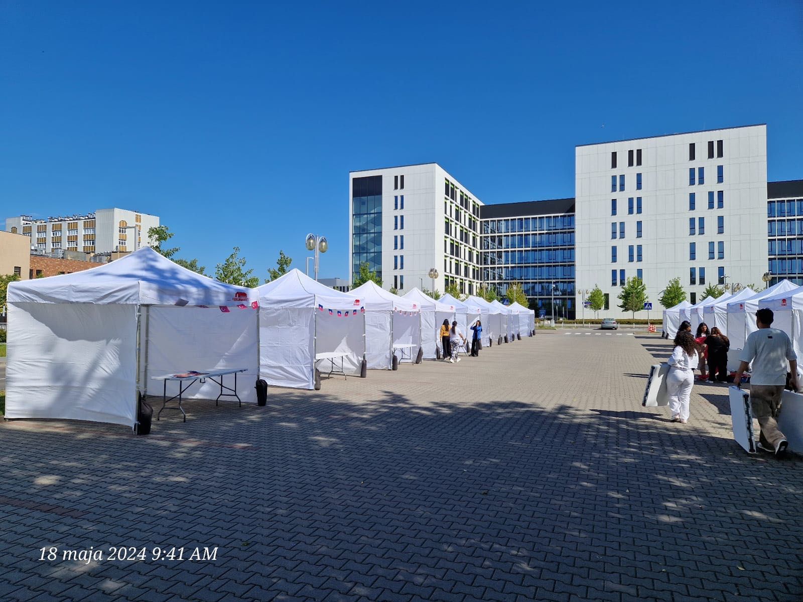 Namioty na komunie wynajem wypożyczalnia namiotów