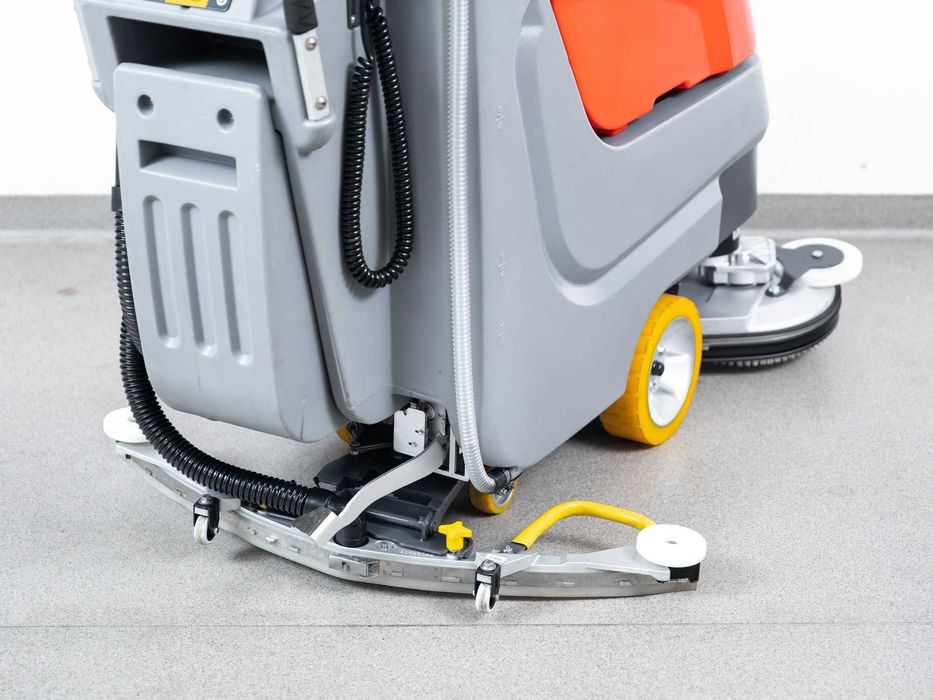 Szorowarka Hako Hakomatic B70 TB650 NOWE BATERIE 2010r 1316h 11000nett