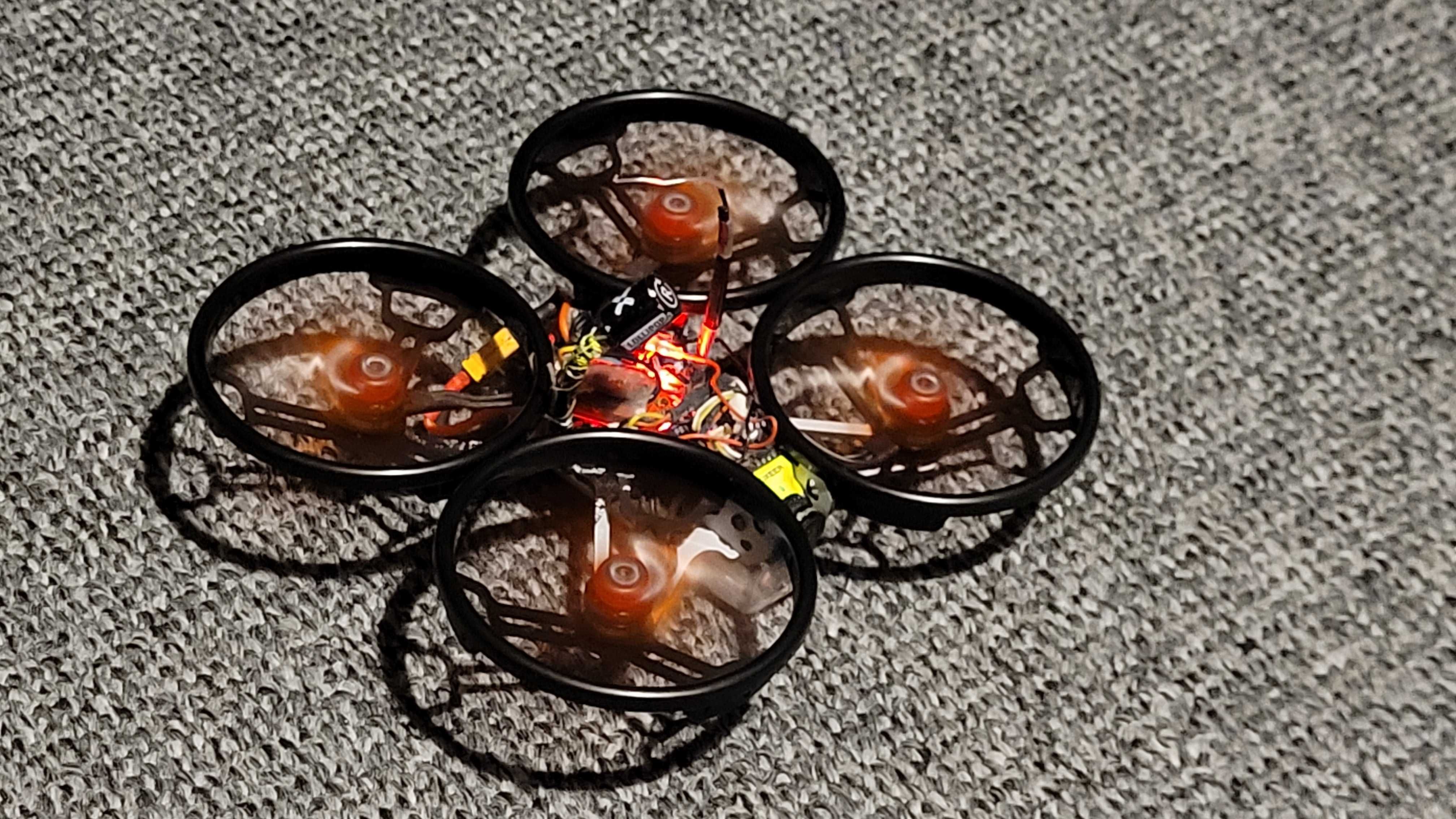 Dron FPV Tinyhawk II Freestyle +7 akumulatorów ładowarka i masa akceso