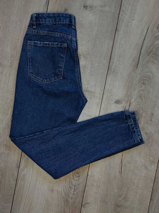 Джинси MOM Bershka