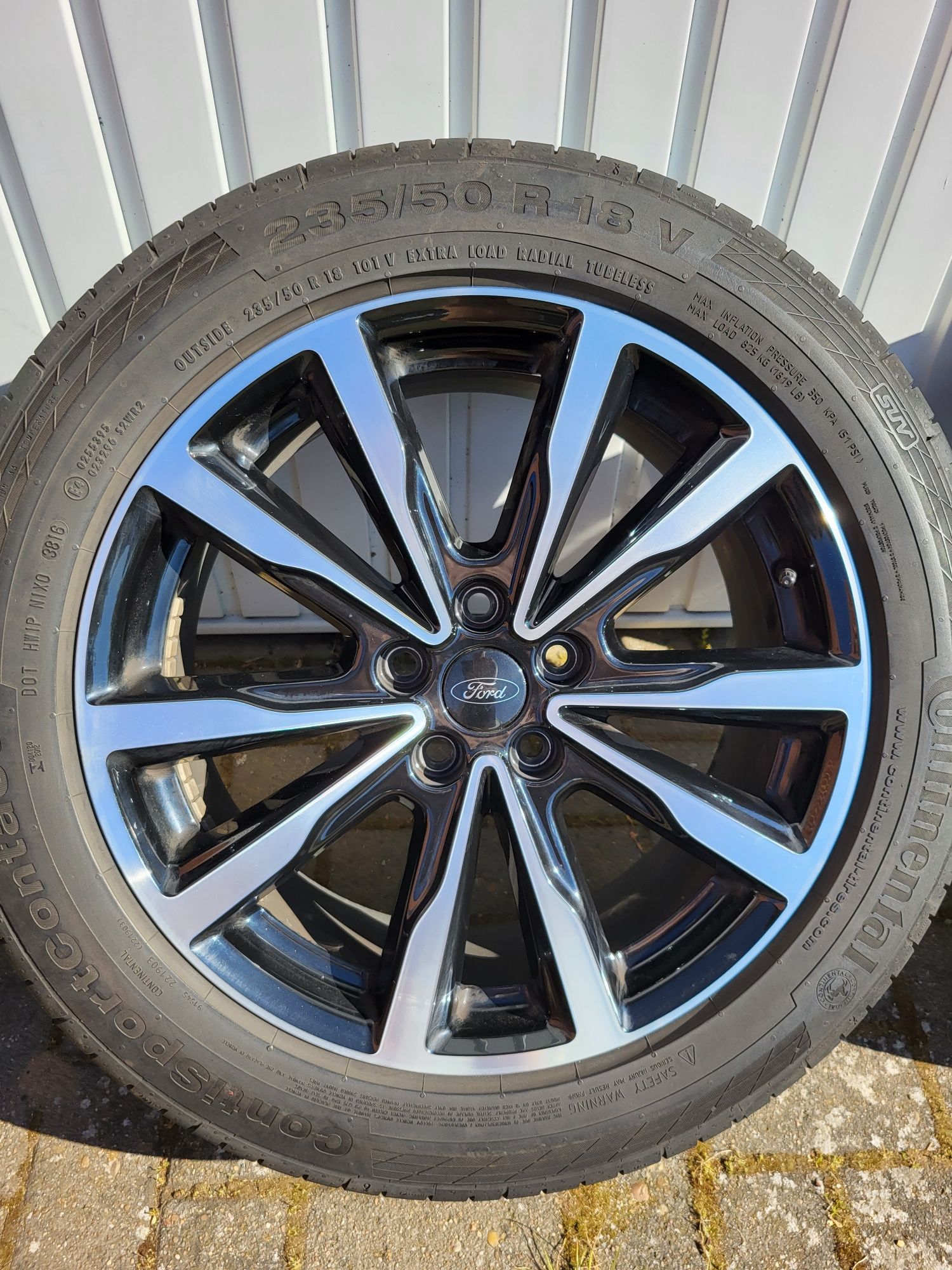 Felgi Ford Kuga 18" 5x108 235/50/18 Letnie Continental