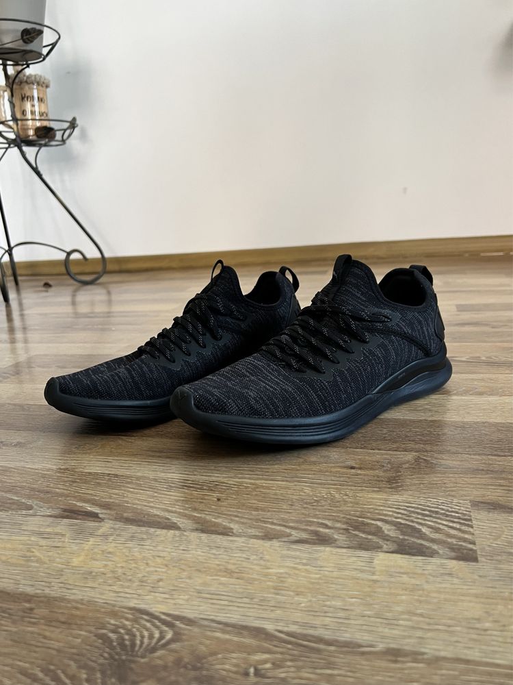 Puma взуття кросівки спортивні легкі літні
