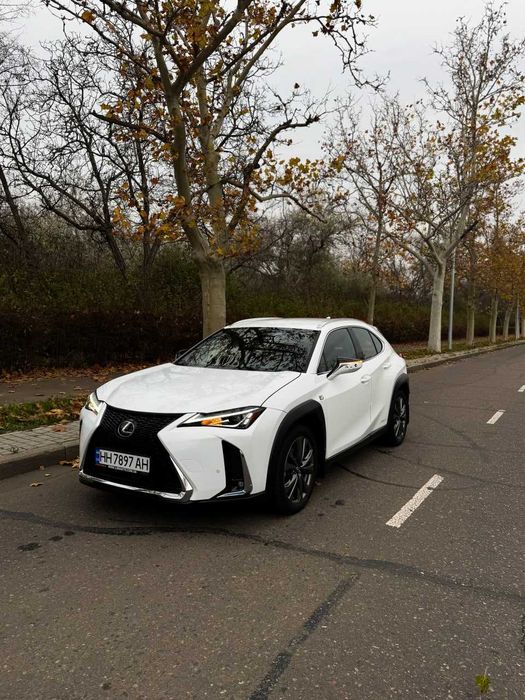Lexus UX 250H F-SPORT 2021