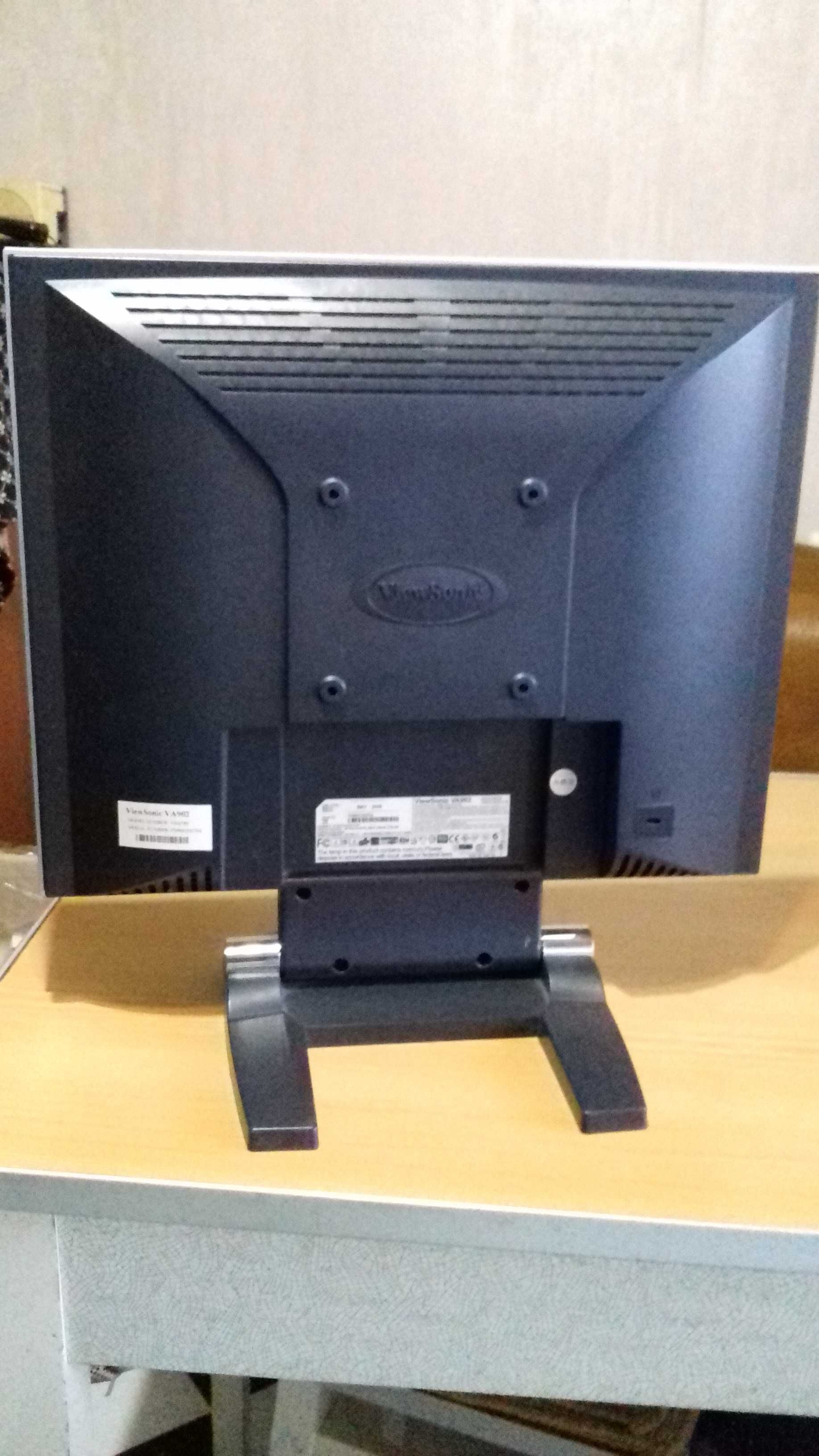 монітор ViewSonic VA702 17''