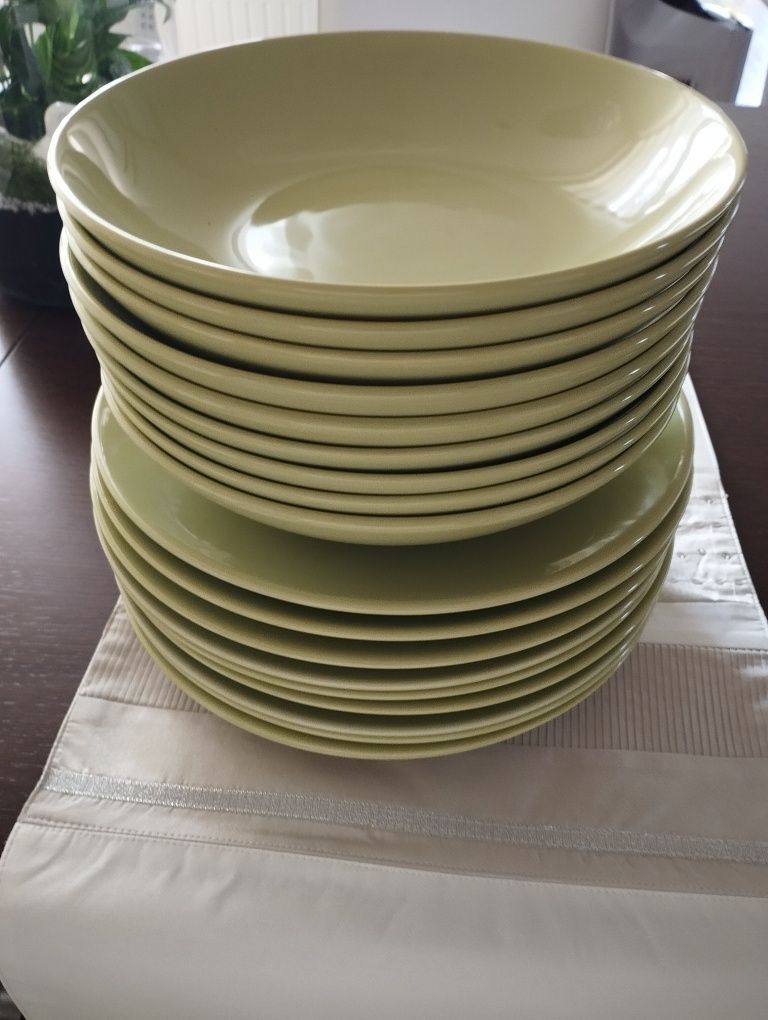 Sprzedam talerze obiadowe z ikea