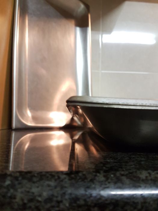 Tabuleiros de restauração de inox como novos