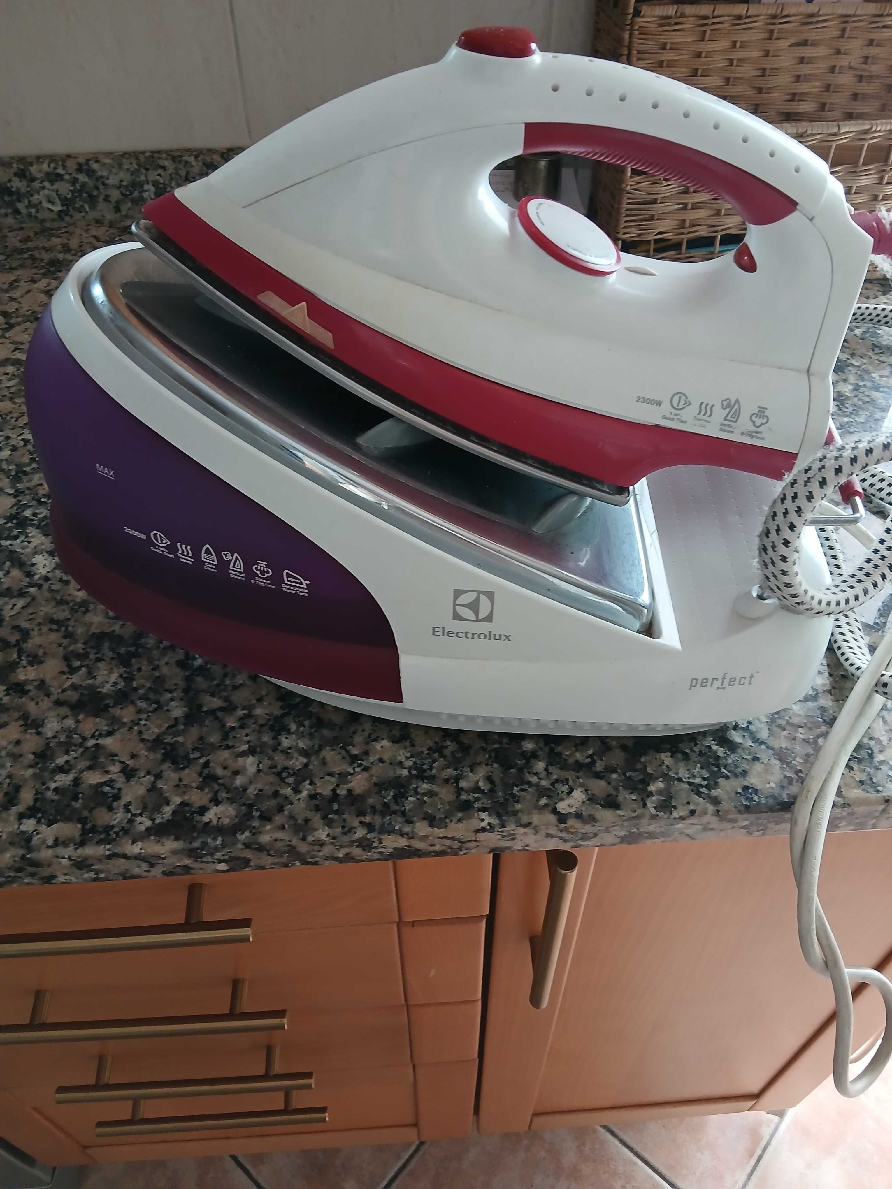 Ferro com caldeira Electrolux