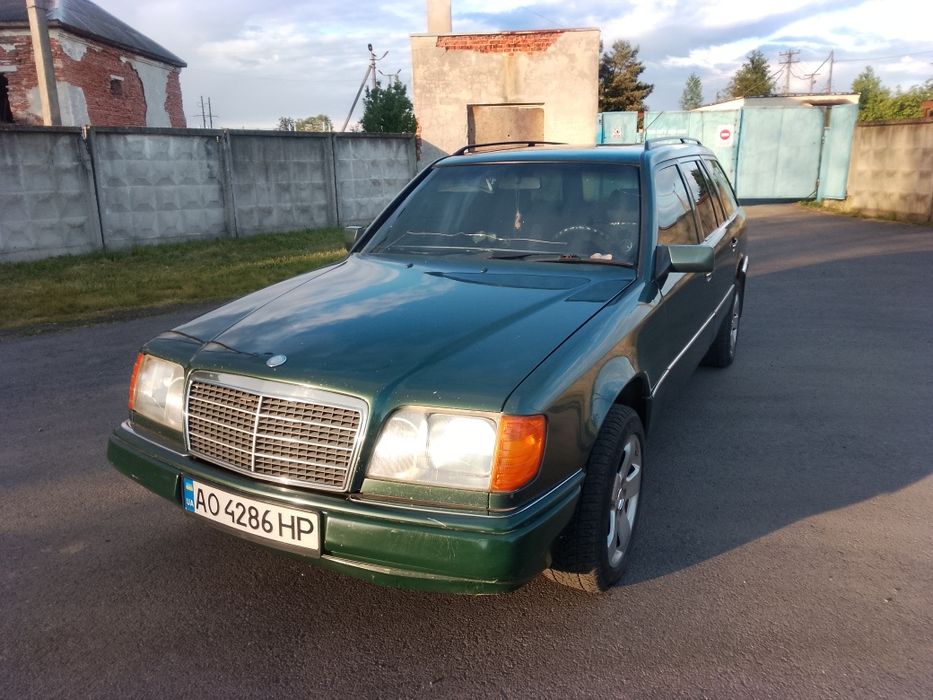 Mercedes-Benz W124