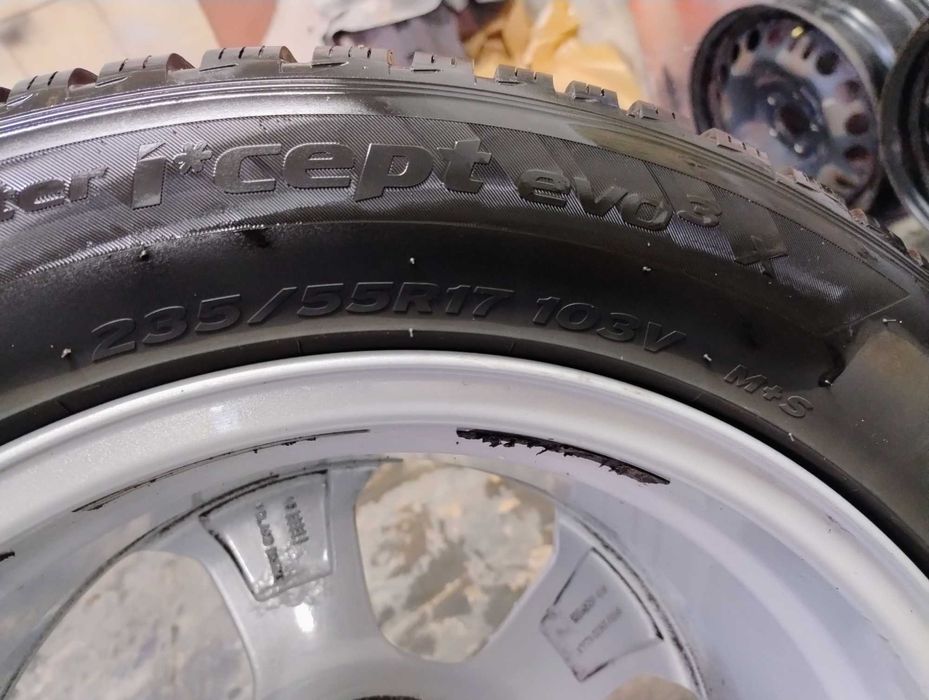 Alufelgi z oponami zimowymi 17 5x108 Ford Kuga,S-Max, mondeo