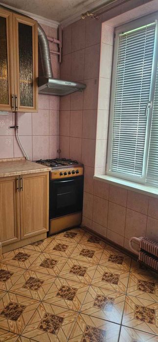 Продам 2 ком.кв. вул. Нескорених (Г.Труда) 17
